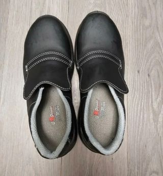 Zapatos seguridad.