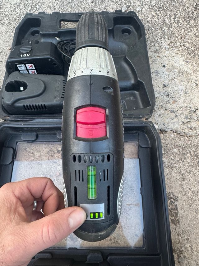 Taladro atornillador