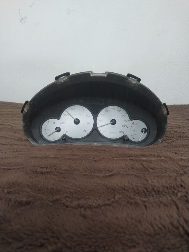 Cuadro de instrumentos citroen berlingo 2.0. HDI