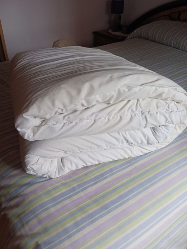 Capa de edredão, marca IKEA.