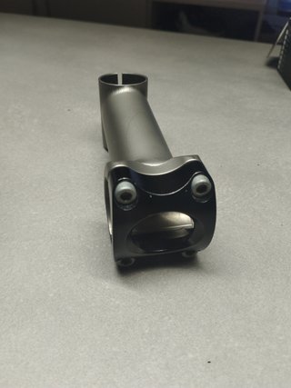 Potencia Moots de titanio de 100mm