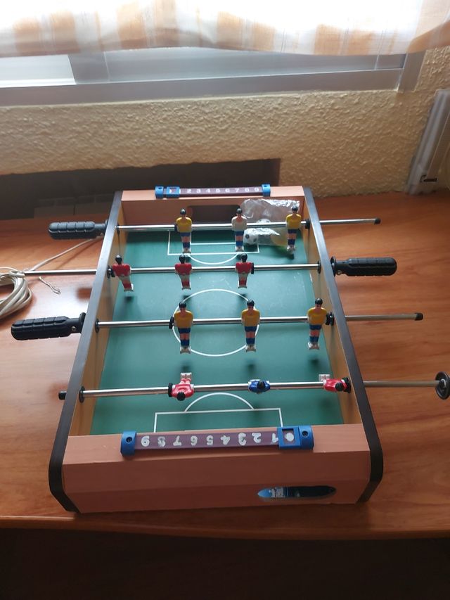 FUTBOLIN DE MESA