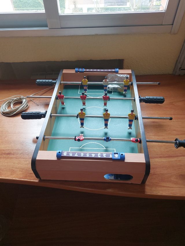 FUTBOLIN DE MESA