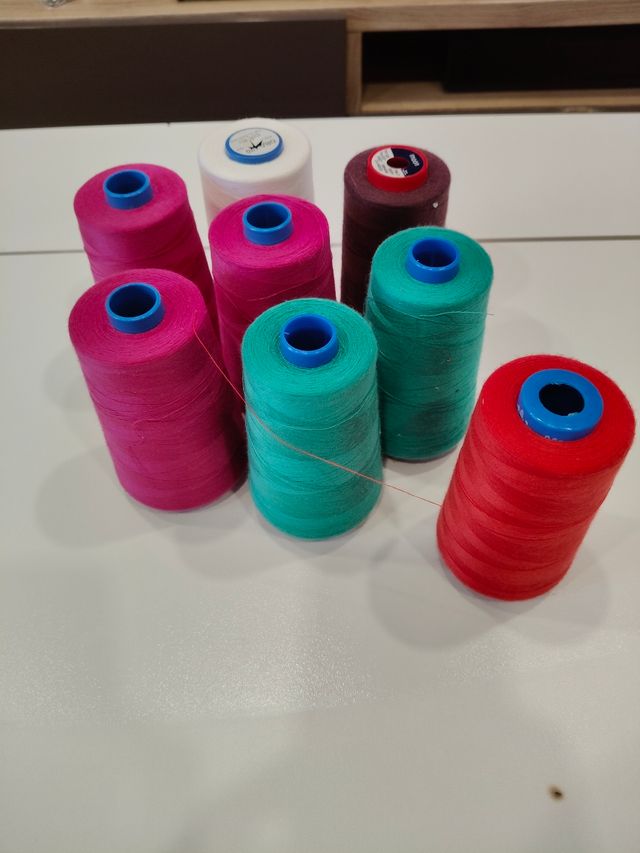 Conos de hilo 2€ ud