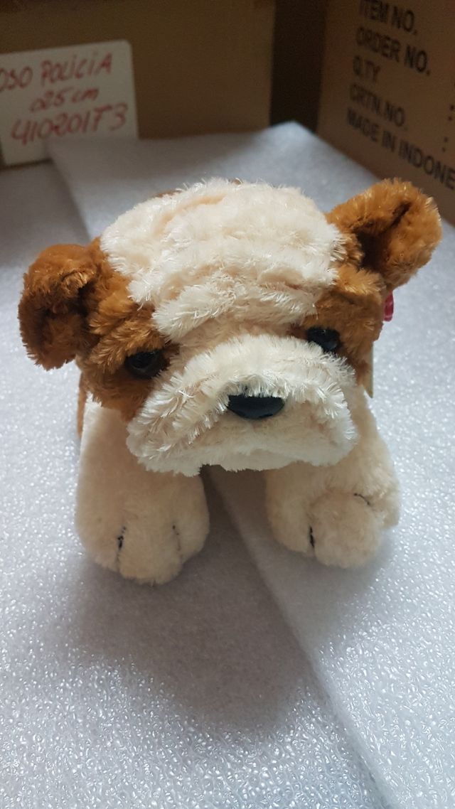 Perrito de peluche Bulldog 30cm