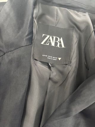 Blazer raso de zara. XS. Regalo top