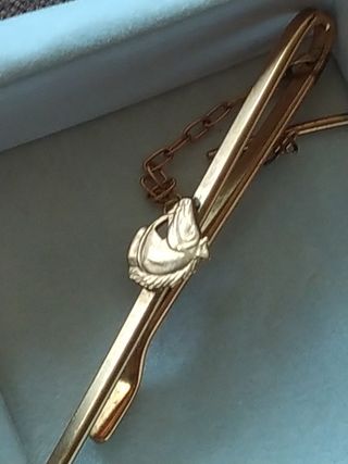Pisacorbatas plata bañado oro