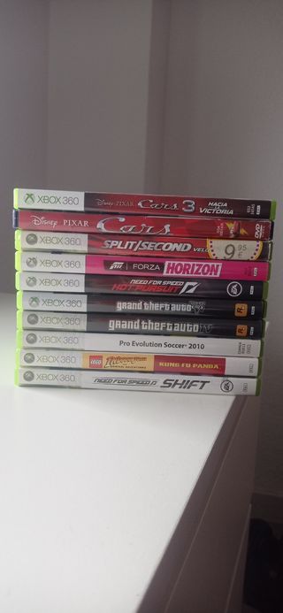 Xbox 360 negra con juegos 
