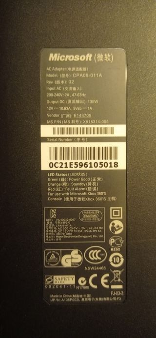 Xbox 360 negra con juegos 