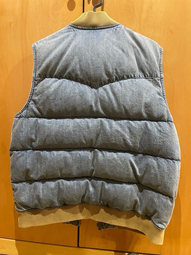 Levis chaleco vaquero y plumifero