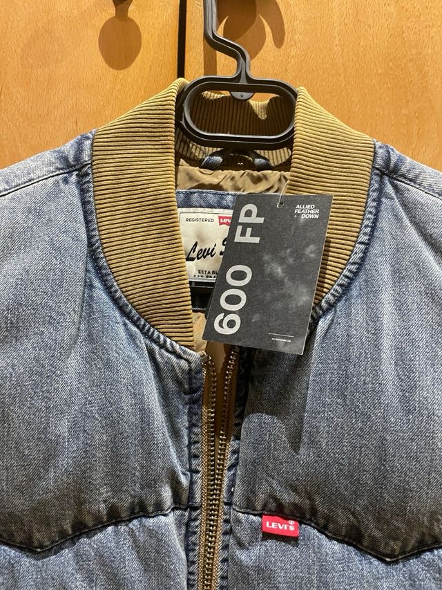 Levis chaleco vaquero y plumifero