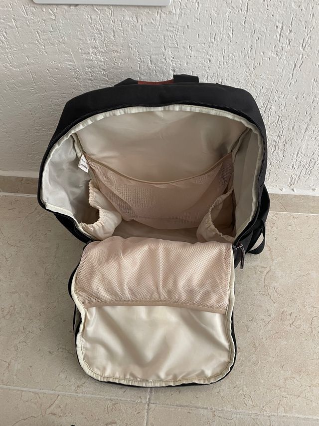 Mochila Multifuncional Impermeable de Bebé