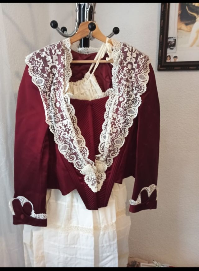 Corpiño con polisón