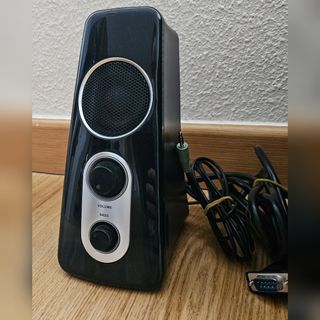 Altavoces Logitech Z523
