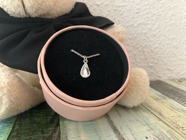 Lágrima Brillante Pequeña Con Cadena 50 CM