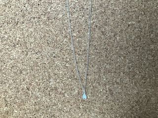 Lágrima Brillante Pequeña Con Cadena 50 CM