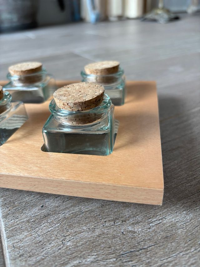 Especiero 10 tarrros cristal y madera a estrenar.