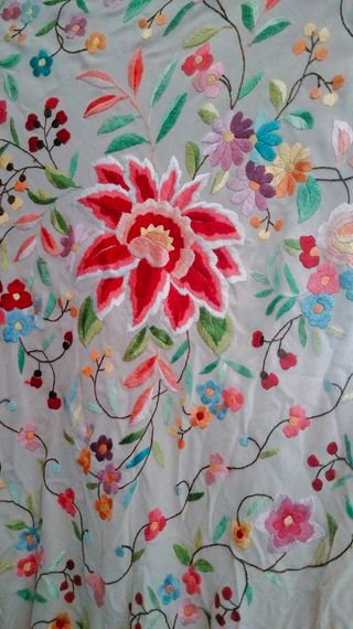 medio mantón antiguo