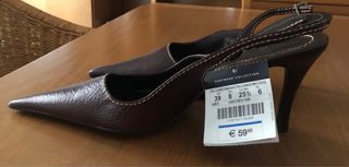 Zapatos de tacón marrones nuevos Zara