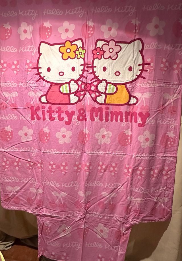 Capa de edredon Kitty e Mimmy reversível 