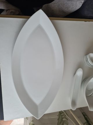 Serviço porcelana 12 pax 76 peças