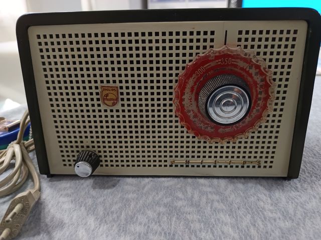 RADIO ANTIGUA PHILIPS B1E92U