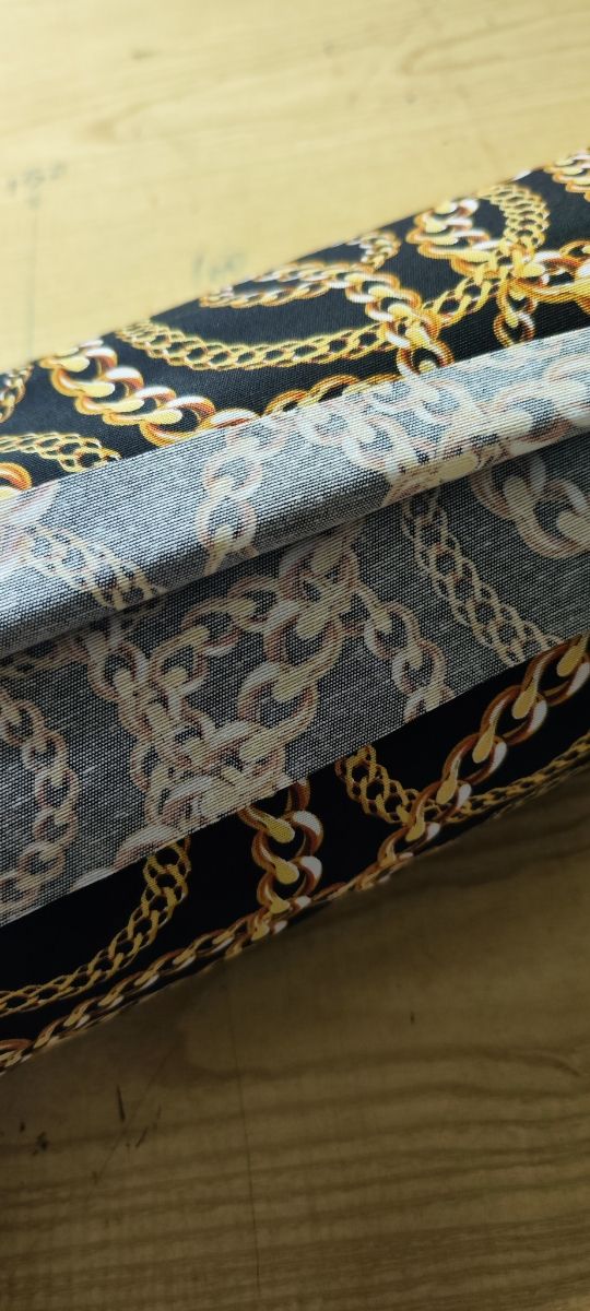 Tessuto a metro stile Versace