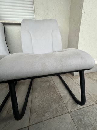 Sillas Oficina Tapizadas en Gris. Pata fija negra