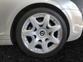 Bentley Continental GTC 6