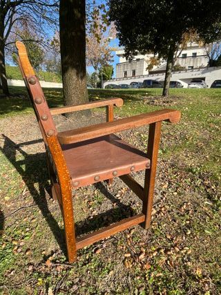 ANTIGUA SILLA FRAILERA DE NOGAL Y CUERO S. XIX