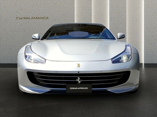 Ferrari GTC4 Lusso T DCT
