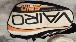 Padel pack paleta, mochila y pelotas