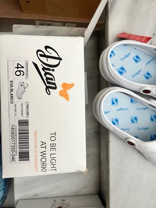 Zuecos Blancos trabajo