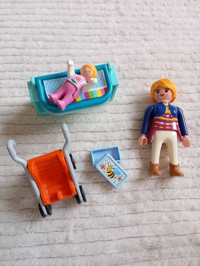 PLAYMOBIL CARRITO MAMA CON BEBE
