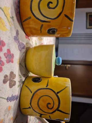 Zuccheriera più due tazze