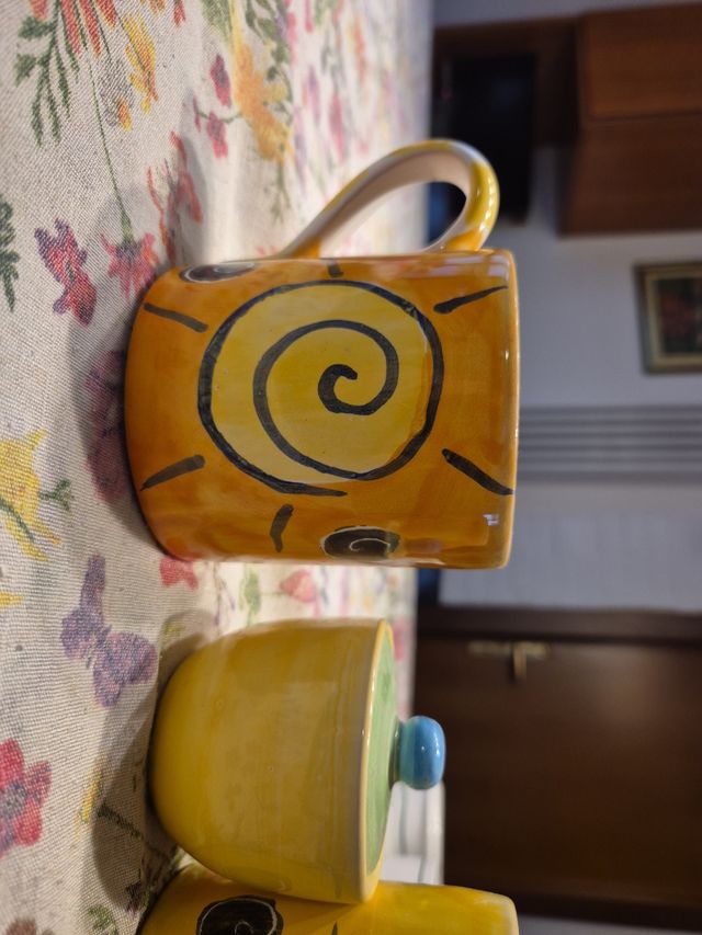 Zuccheriera più due tazze