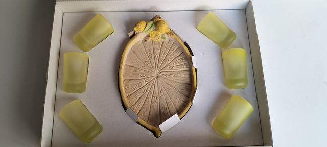 Bandeja con 6 vasos de chupitos nuevos