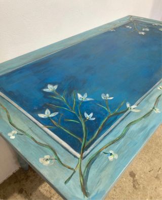 Mesa antigua pintada