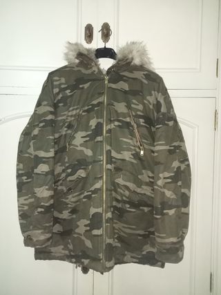 Abrigo militar oversize Zara