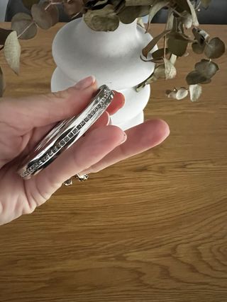 Pulsera Purificacion Garcia con Logos y circonitas