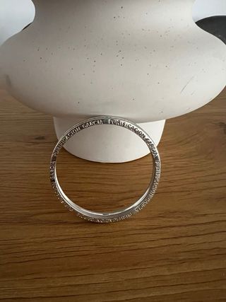 Pulsera Purificacion Garcia con Logos y circonitas