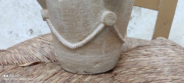 Antiguo Mortero piedra tallado a mano