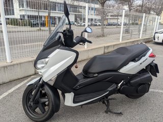 Yamaha X-max 250 como nueva