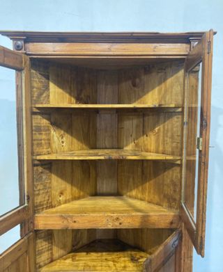 Antigua rinconera restaurada