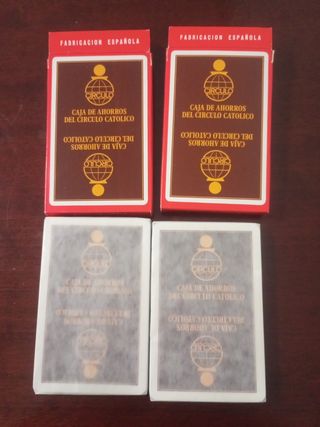 Dos barajas Fournier, 40 cartas.