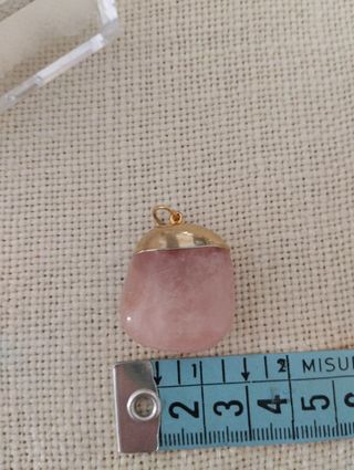 Pendente in quarzo rosa