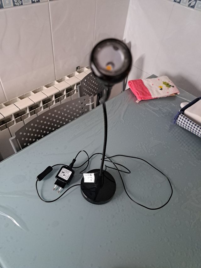 Lámpara flexo ikea