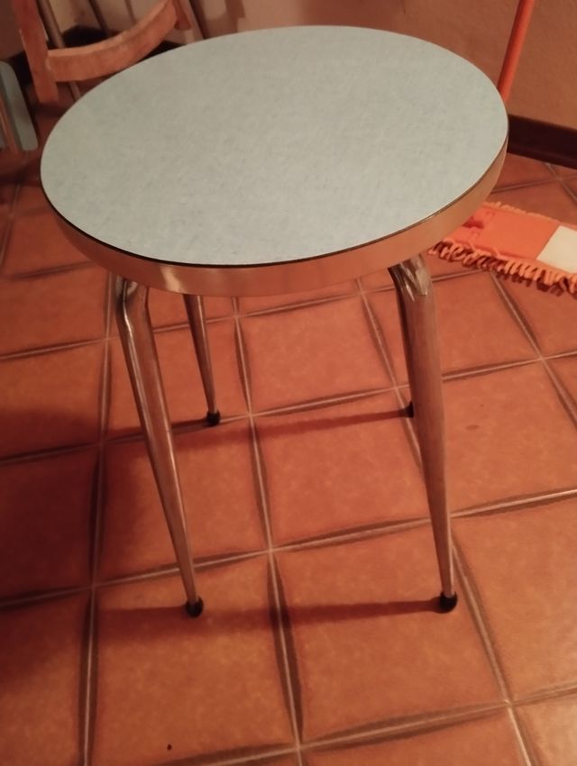 Sgabello in formica anni 60/70
