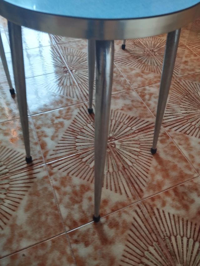 Sgabello in formica anni 60/70