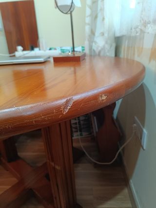 Mesa de madera maciza provenzal vintage